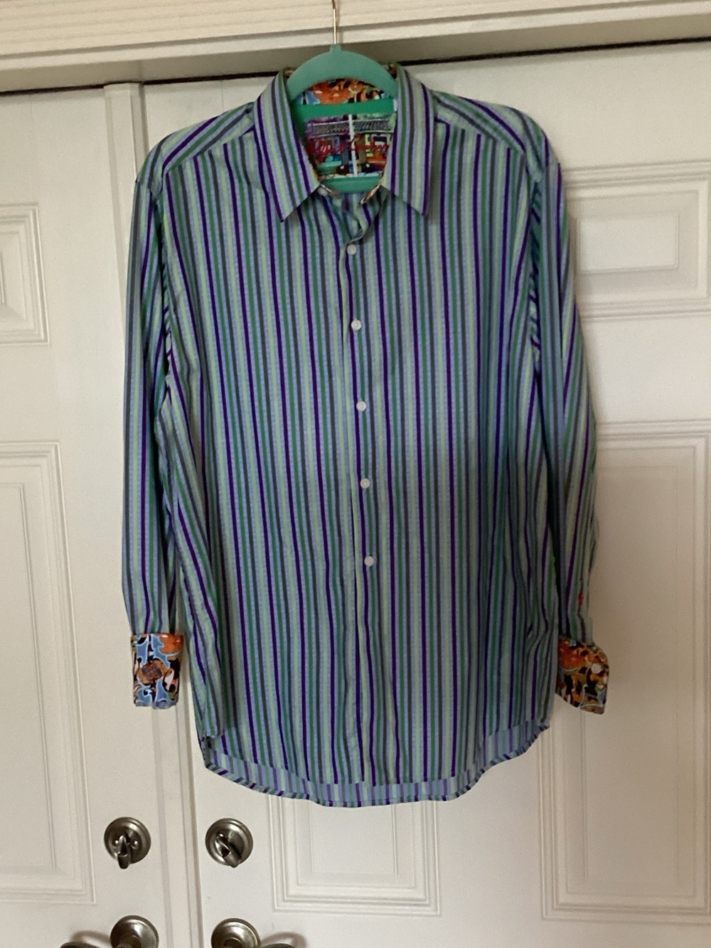 Robert Graham men’s straight button-down shirt